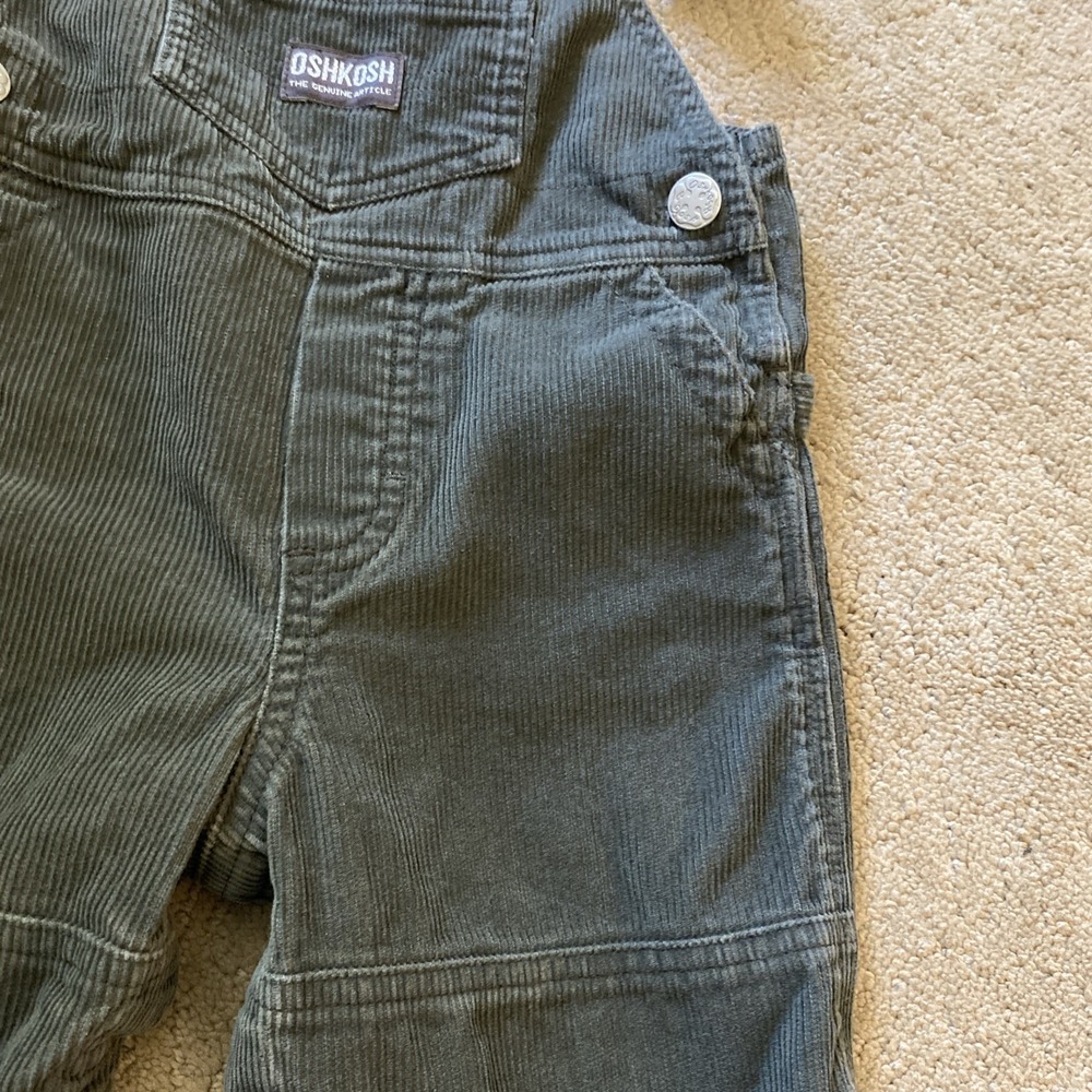 VINTAGE OSHKOSH TODDLER OLIVE GREEN CORDUROY OVERALLS BIB POCKET SIZE 18 MTHS - Picture 5 of 16